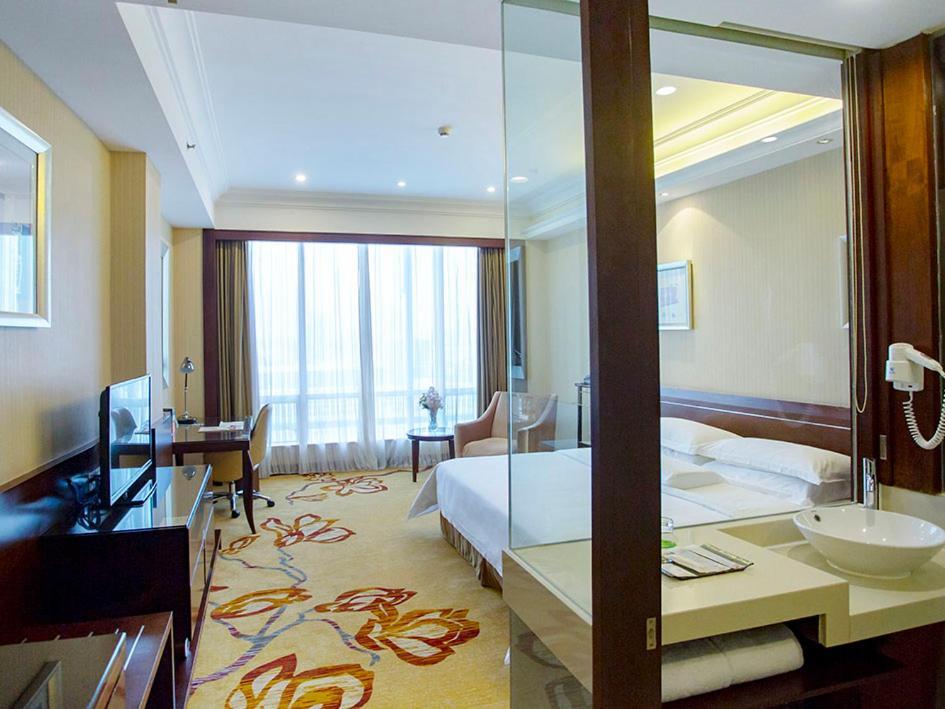 Vienna International Hotel Shenzhen Hua'Nan City Bagian luar foto