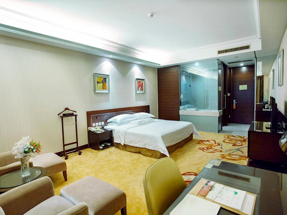 Vienna International Hotel Shenzhen Hua'Nan City Bagian luar foto